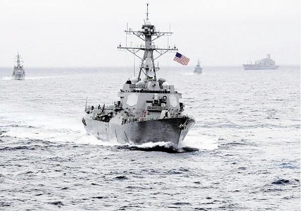 美軍艦非法進(jìn)入中國海域為哪般？